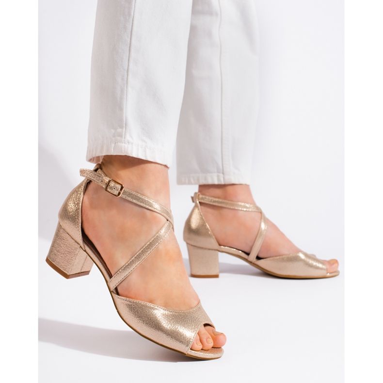Goodin Sandales femme dorées à petit talon 2