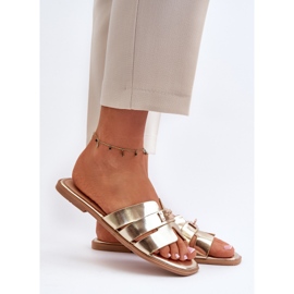 Tongs plates pour femmes avec décoration dorée Kavinia d'or 2