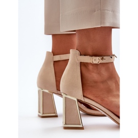 Sandales en daim sur talon haut Beige Pholia 8