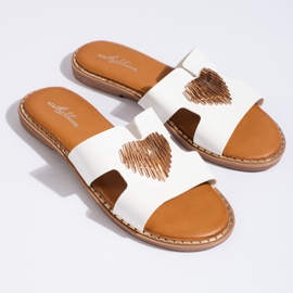 Tongs plates blanches pour femmes 1