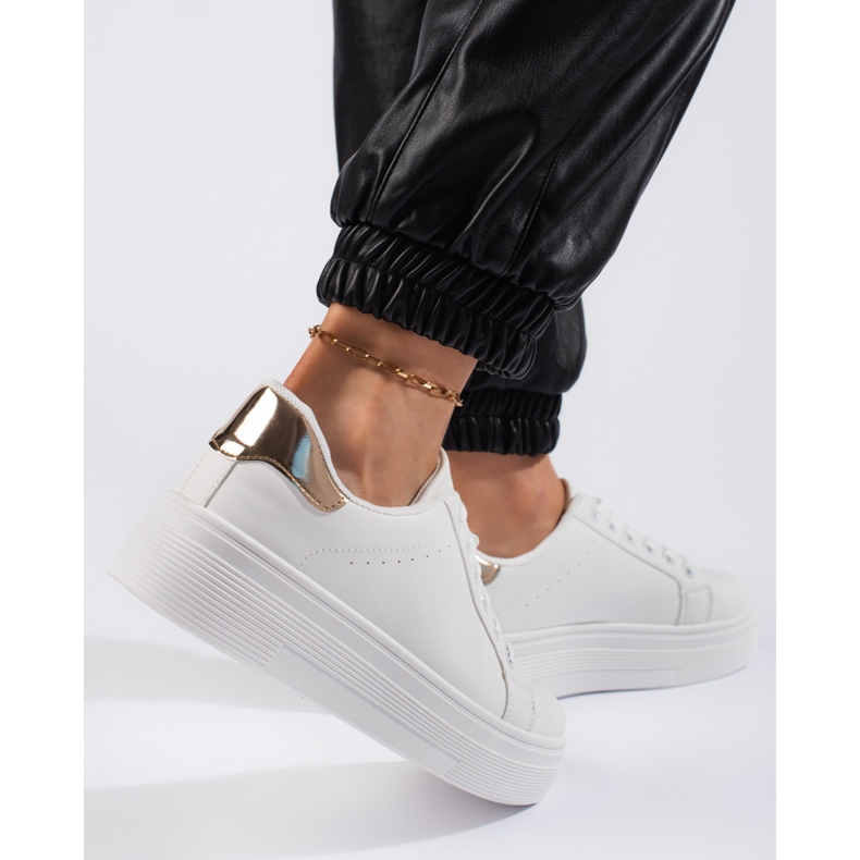 Chaussures de sport blanches pour femmes 2 Chaussures de sport blanches pour femmes 2