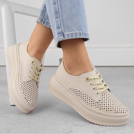 Chaussures femme en cuir ajouré sur plateforme, beige Artiker 54C1707 1