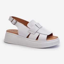 Sandales en cuir blanches Vivitellia pour femmes sur une plateforme et un coin compensé 1