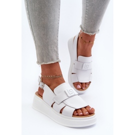 Sandales en cuir blanches Vivitellia pour femmes sur une plateforme et un coin compensé 4