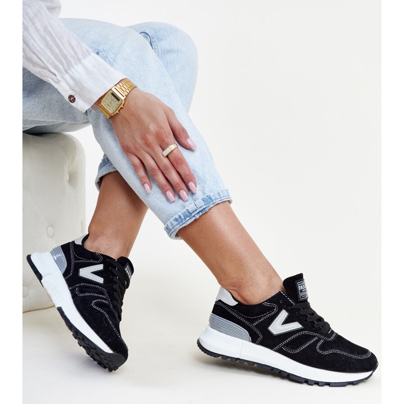 Baskets noires avec semelle Olonio en éco-daim plus épaisse le noir 1