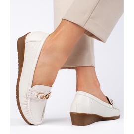 Mocassins femme blancs à talon bas 2