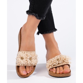 Chaussons femme en daim beige à fleurs 1
