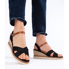 Sandales compensées noires pour femme 2