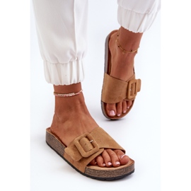 Tongs Femme Eco Daim Camel Laeltia Avec Boucle brun 5