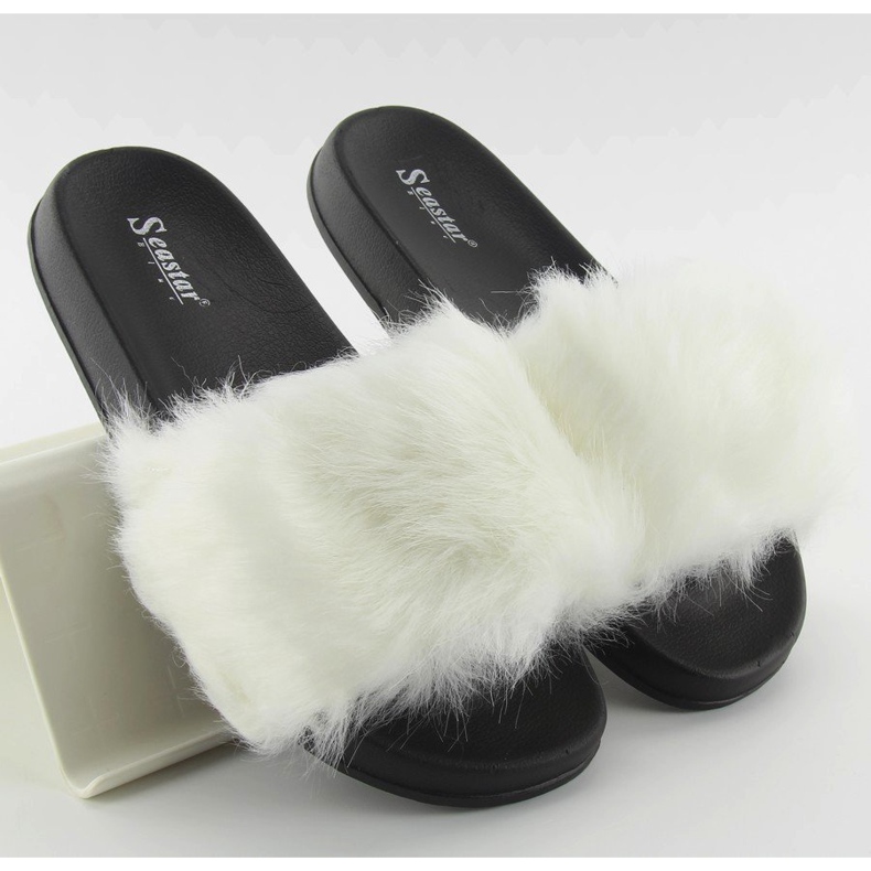 Chaussons avec fourrure dd69p blanc 1