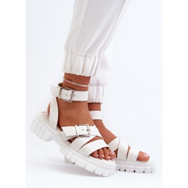 Sandales Pour Femmes Avec Lanières En Cuir Écologique Blanc Eladira blanche 2 Sandales Pour Femmes Avec Lanières En Cuir Écologique Blanc Eladira blanche 2