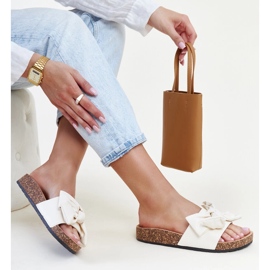 Tongs beige clair avec semelle en liège et nœud Petresa 1