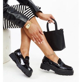 Mocassins vernis à bout carré noir 1