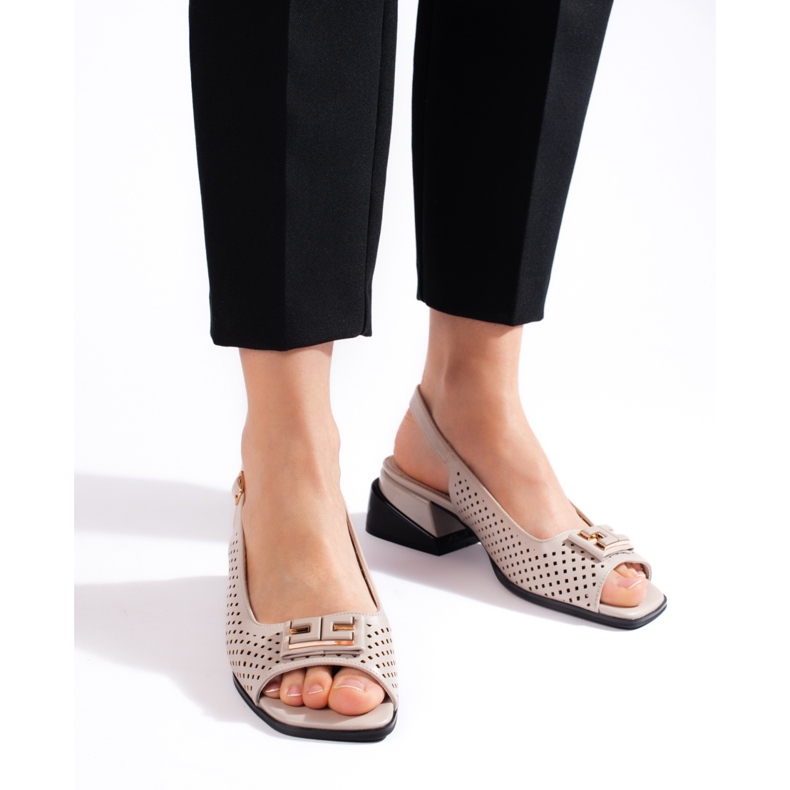 Goodin Sandales femme beiges à petit talon ajourées 2