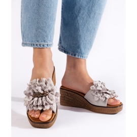 Mules compensées en daim gris 2