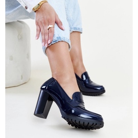 Escarpins vernis bleu marine à talon haut Licoletta 2