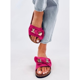 Loups Chaussons en liège Fuchsia avec un ours en peluche rose 1