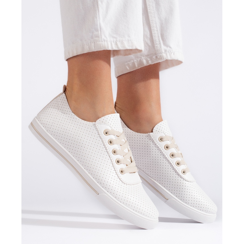 Baskets ajourées femme blanches et beiges 1