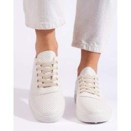 Baskets ajourées femme blanches et beiges 2