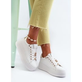 Baskets à plateforme pour femmes avec épingles en cuir écologique, blanc Cavisa blanche 1