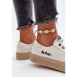 Baskets en dentelle pour femmes avec tresse Lee Cooper LCW-24-44-2425 blanc blanche 1