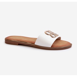 Tongs pour femmes avec décoration en cuir écologique sur talons plats, blanc Sadria 1