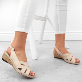 Sandales compensées confortables en cuir pour femmes, beige Rieker 66189-60 5