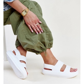 Sandales Attiana blanches 1 Sandales Attiana blanches 1