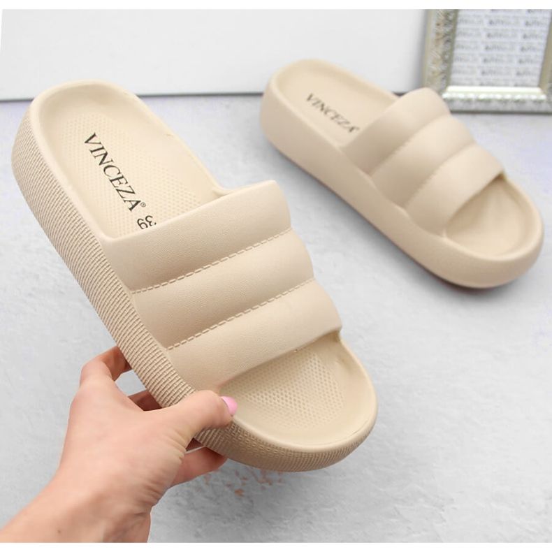 Chaussons plateforme matelassés femme, beige Vinceza 75204 1