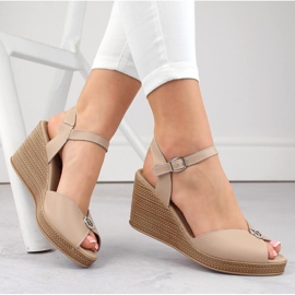 Sandales compensées femme en cuir beige Filippo DS6026 1