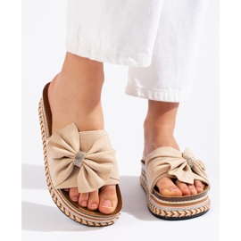 Claquettes en daim beige avec nœud 2