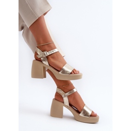 Zazoo 40386 Sandales en cuir pour femme sur bloc, Doré d'or 2