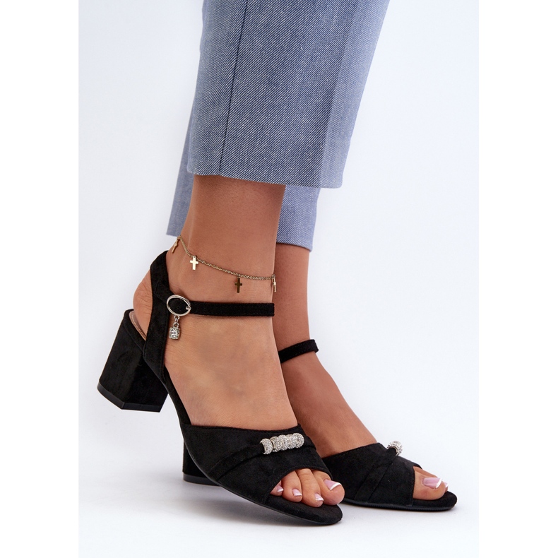 Vinceza Sandales en daim écologique pour femmes sur un talon haut avec décorations, noir Narhi 2