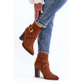 Bottines en daim sur talon haut avec boucle Camel Eftane brun 4