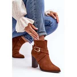 Bottines en daim sur talon haut avec boucle Camel Eftane brun 8