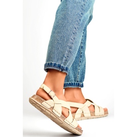 Sandales femme beiges avec semelle intérieure en cuir 2