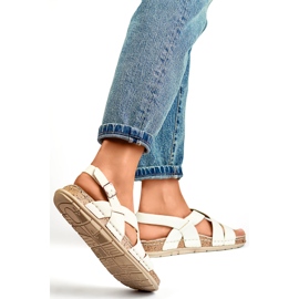 Sandales femme blanches avec semelle intérieure en cuir 2