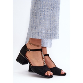 Vinceza Sandales pour femmes à talon bloc et bride décorative, suède écologique, noir Obivena 2