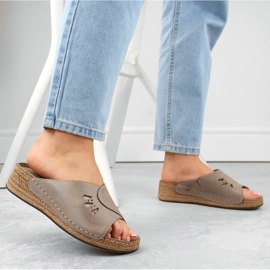 Sandales compensées confortables en cuir pour femme beige Helios 137.02 2