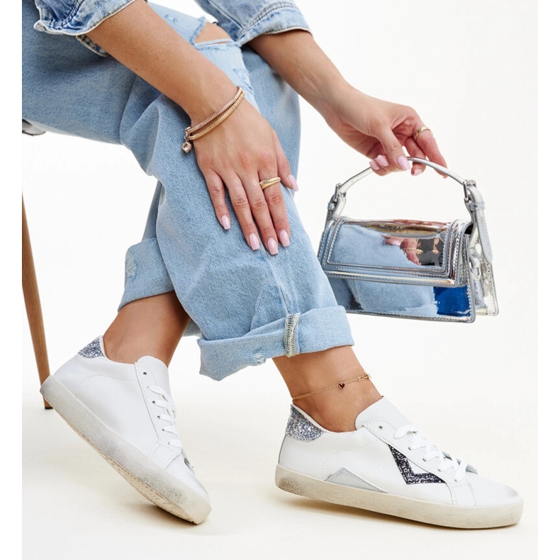 Baskets blanches à effet usé par Gombol 1