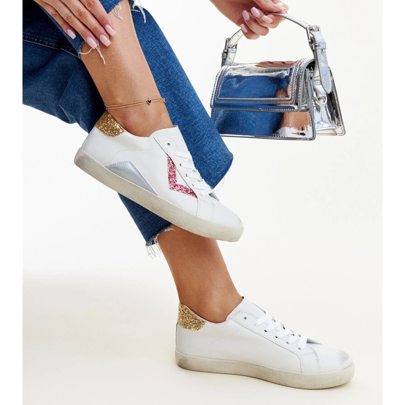 Baskets blanches à effet usé par Gombol 1