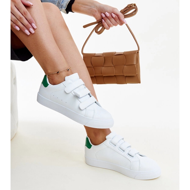 Baskets à scratch Samala blanches et vertes 1