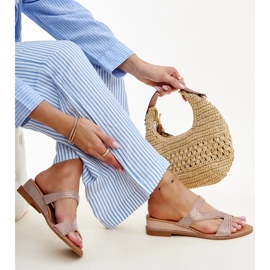 Chaussons roses à talon bas d'Asker 1 Chaussons roses à talon bas d'Asker 1