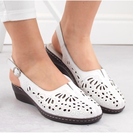 Sandales confortables en cuir entièrement ajourées pour femmes, blanches, T.Sokolski L24-27 4
