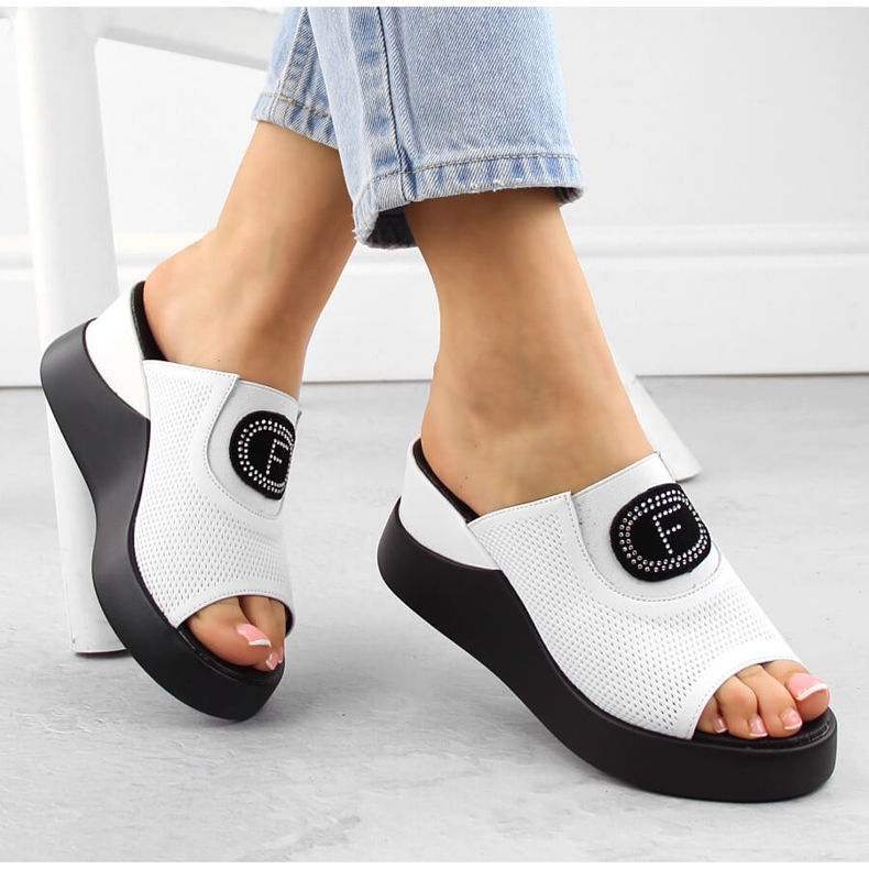 Sandales compensées ajourées en cuir pour femme, blanc Filippo DK6141 blanche 1