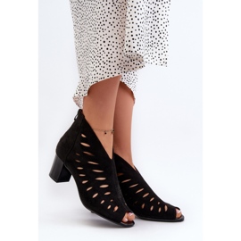 Jezzi Bottines Femme Ajourées En Daim Eco à Talon Haut Bout Ouvert, Noir Timalre le noir 2