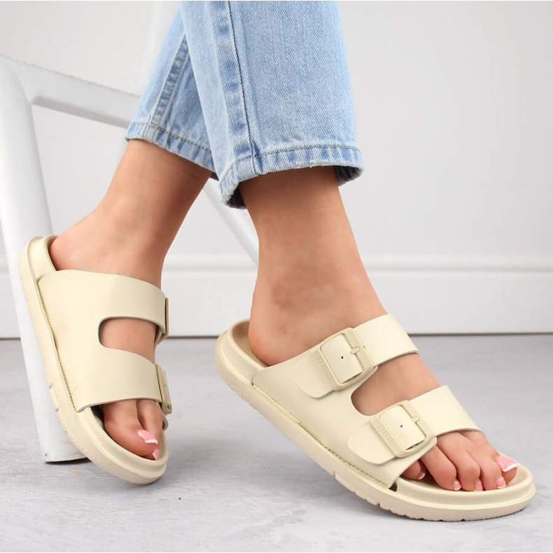 Big Star W INT2004C tongs en mousse avec boucles, beige 2