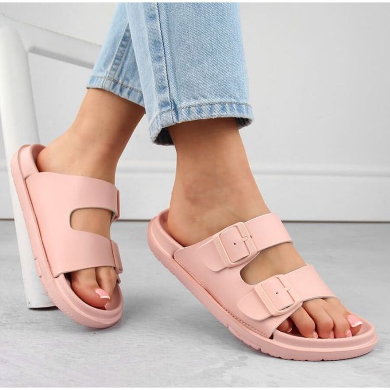 Big Star INT2004D tongs en mousse nude avec boucles 1