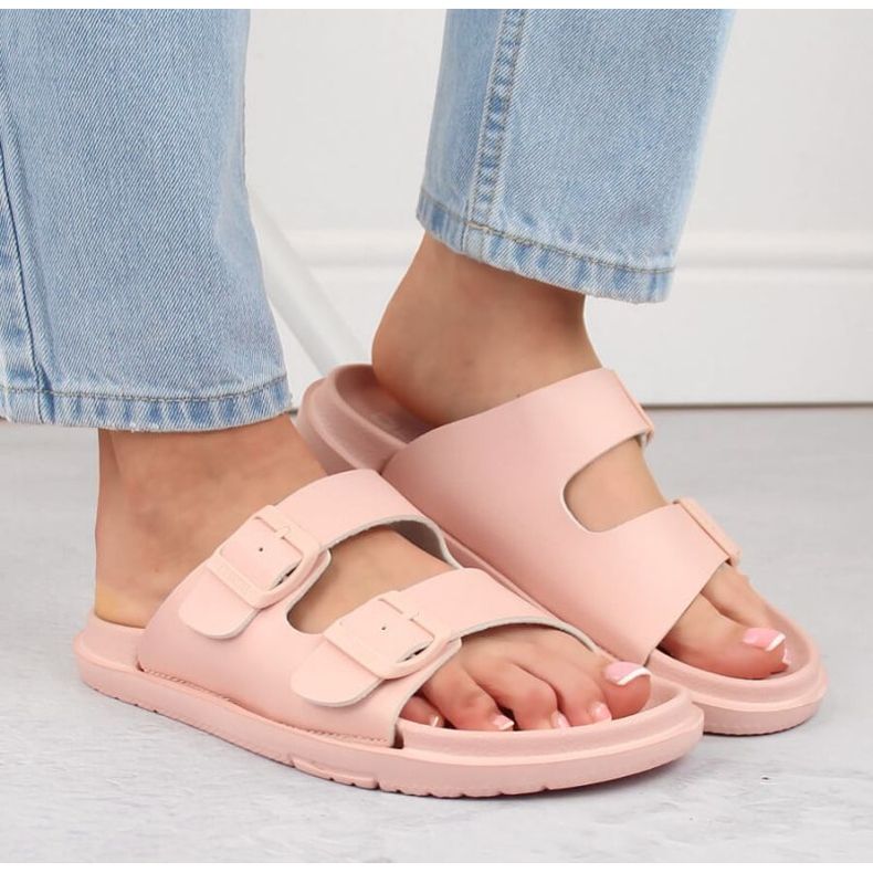 Big Star INT2004D tongs en mousse nude avec boucles 2