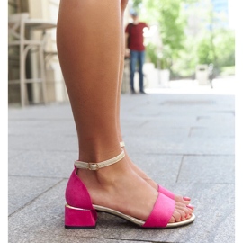 Sandales rose foncé avec empiècement en cuir par Hessa 1